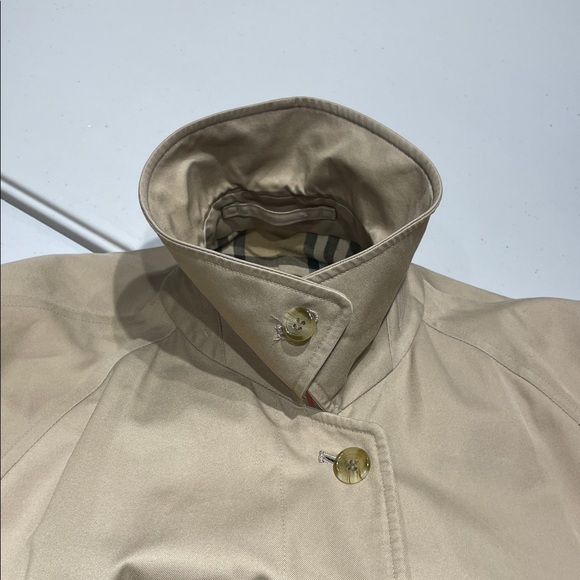 Burberry size 12L Classic Beige Mid-length Camden Heritage Car Coat - Picture 14 of 14